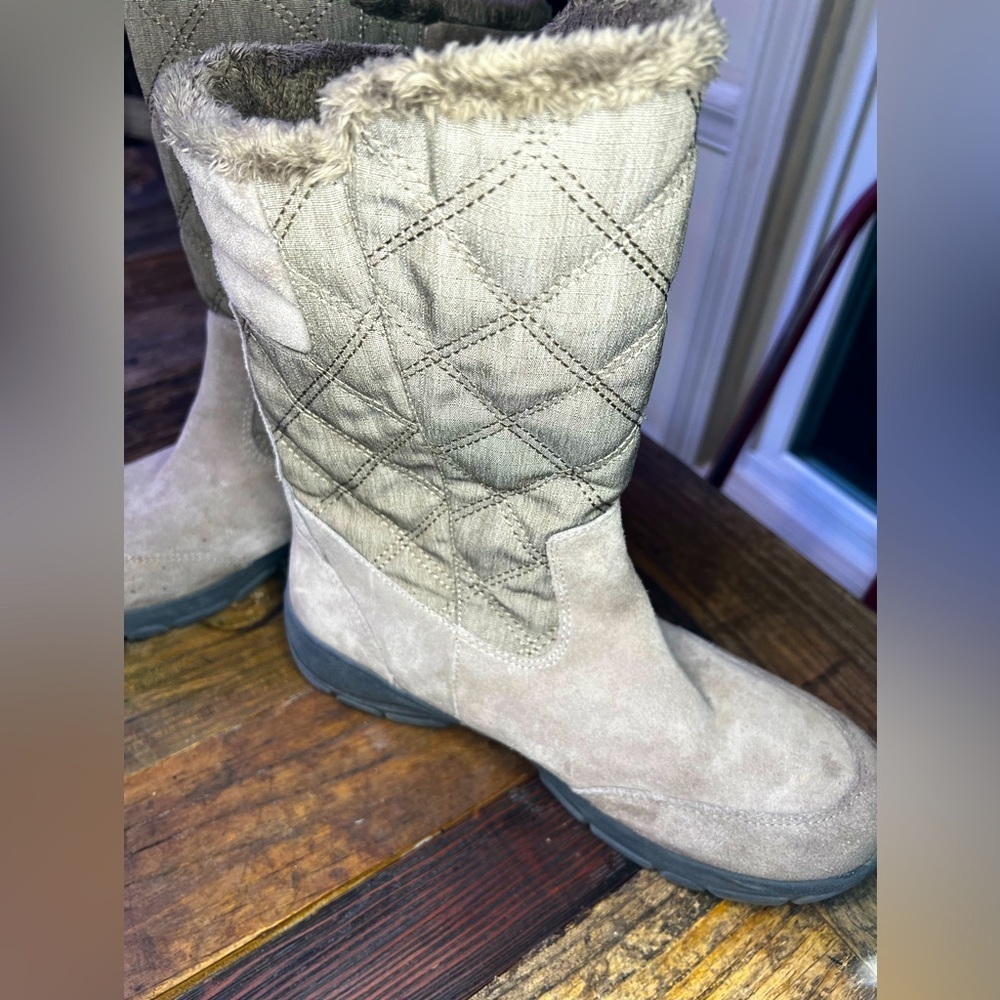 Lands End Womens cream Quilted Suede All Weather Mid-calf (S1)